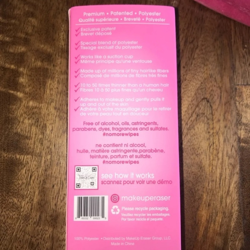 Makeup Eraser - Picture 3 of 3